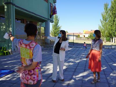 Imagen La diputada Azucena Suárez se interesa por el funcionamiento de los centros Crecemos de la provincia que se han adaptado a la nueva normalidad