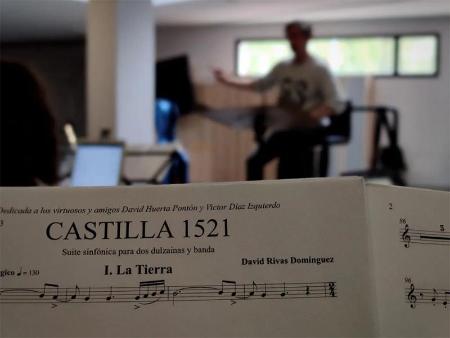 Imagen Los ecos de la batalla de Villalar vuelven a sonar en el Teatro Juan Bravo gracias al concierto de la Banda Sinfónica de Arroyo de la Encomienda ‘Castilla 1521’